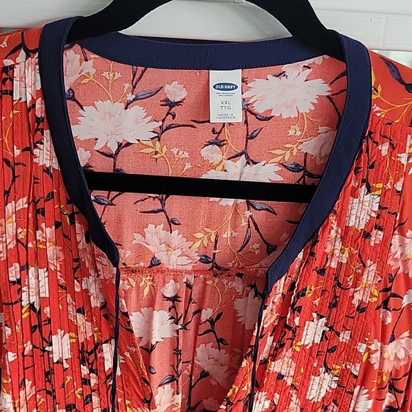 Old Navy Pintuck Blouse XXL - Picture 2 of 4